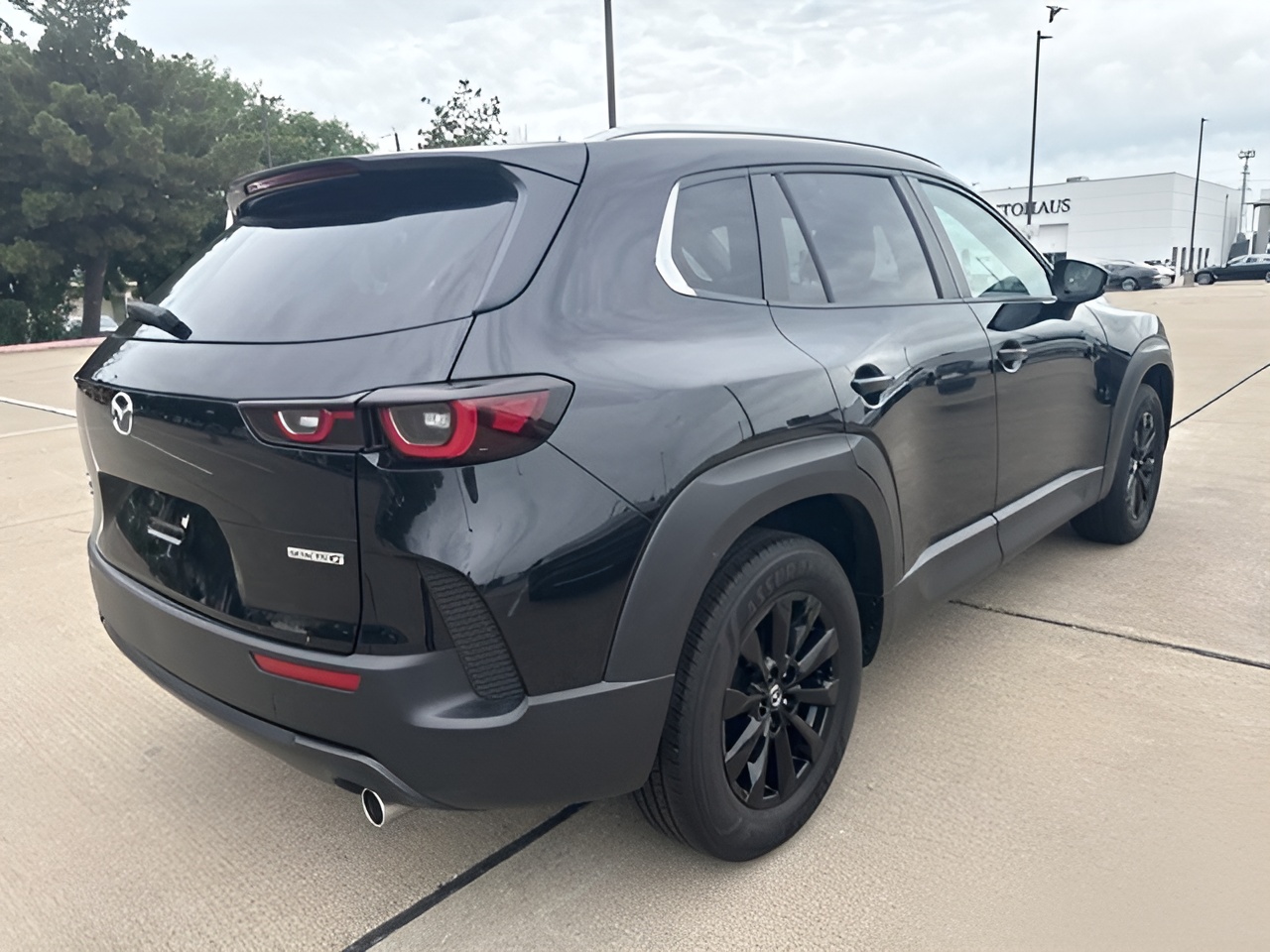 Vehicle image 39 of 42