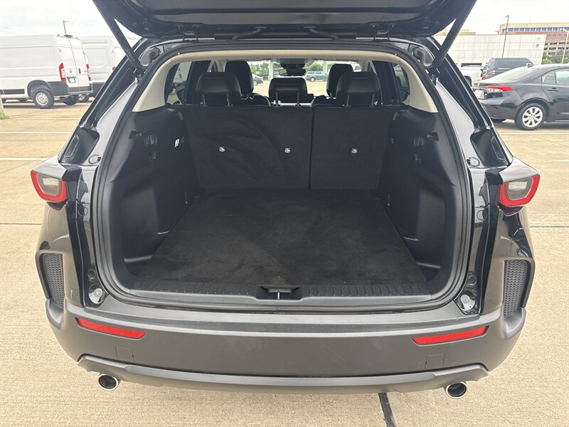 Vehicle image 15 of 42
