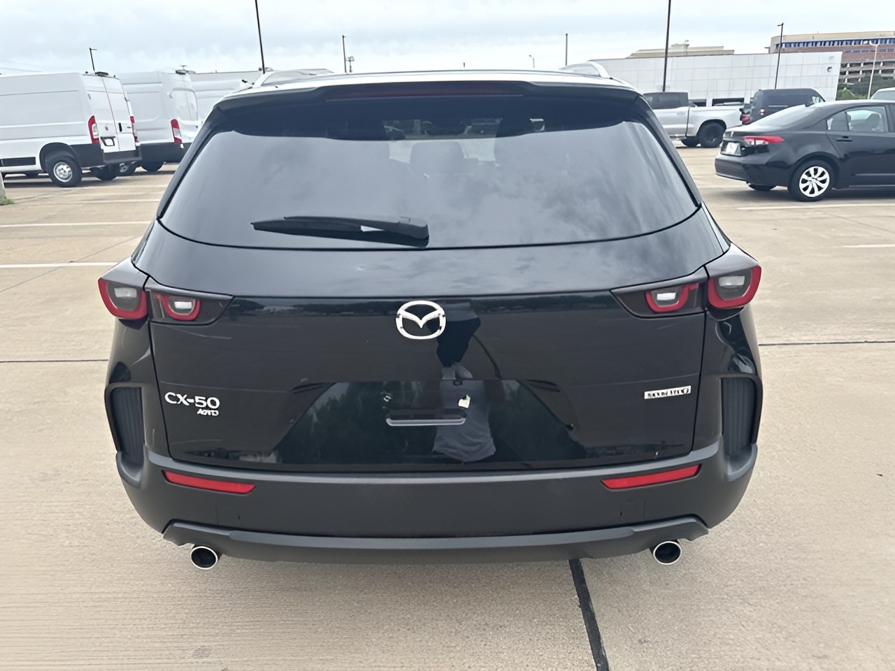 Vehicle image 40 of 42