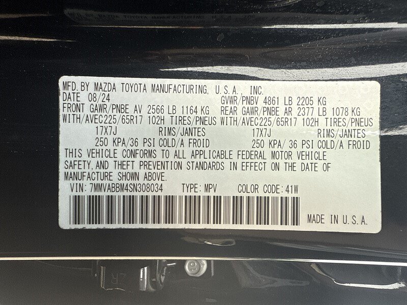 Vehicle image 33 of 42