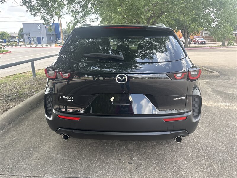 Vehicle image 7 of 32