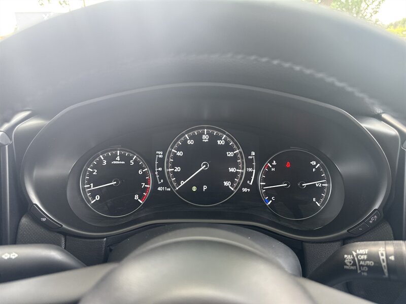 Vehicle image 19 of 32