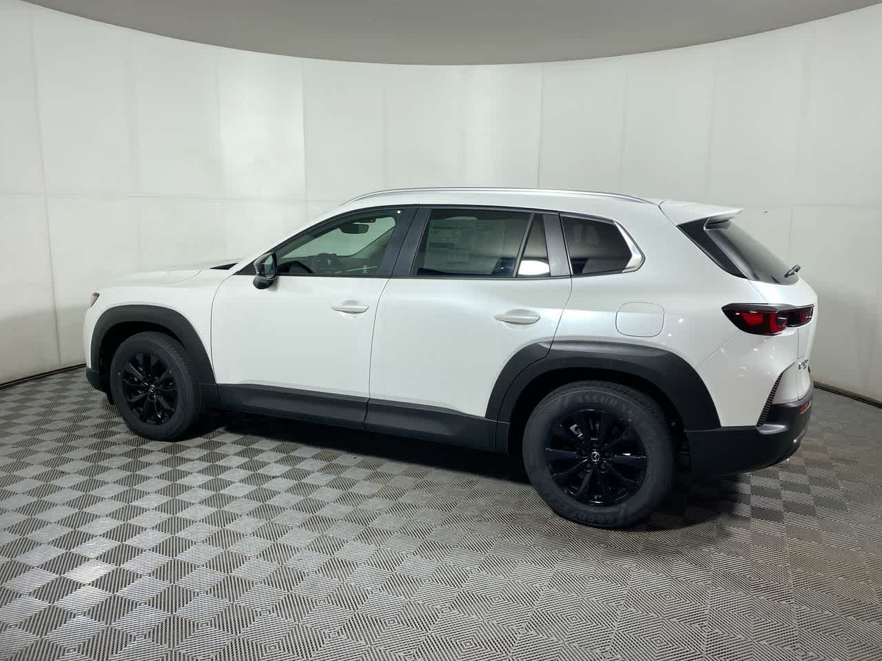 Vehicle image 13 of 34