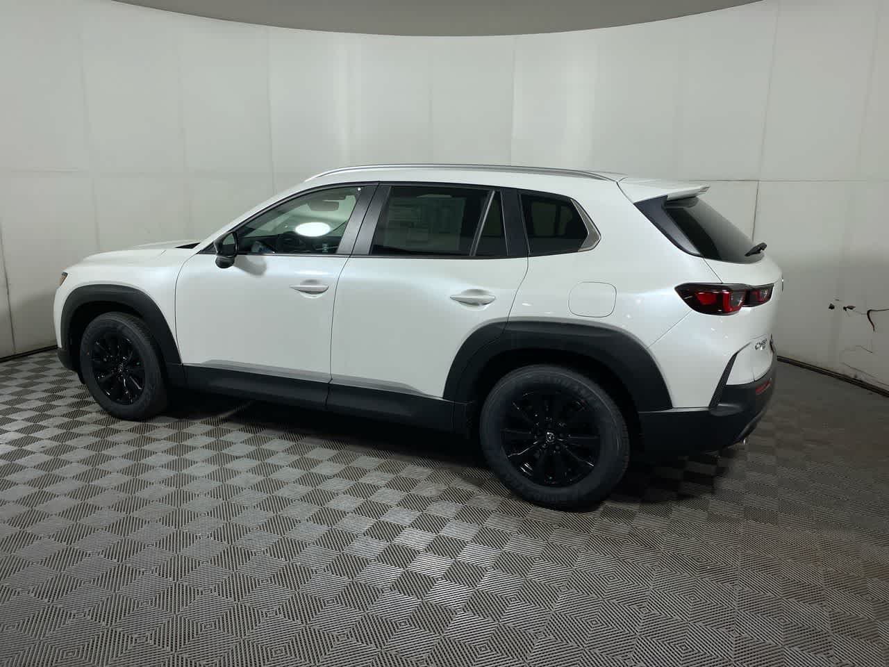 Vehicle image 14 of 34