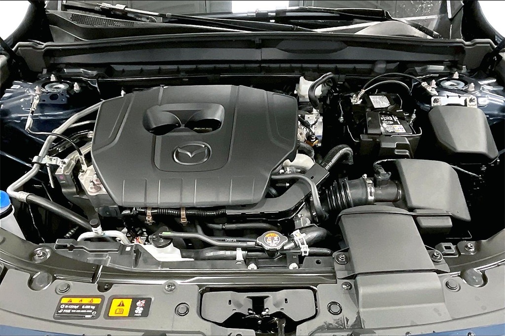 Vehicle image 5 of 12