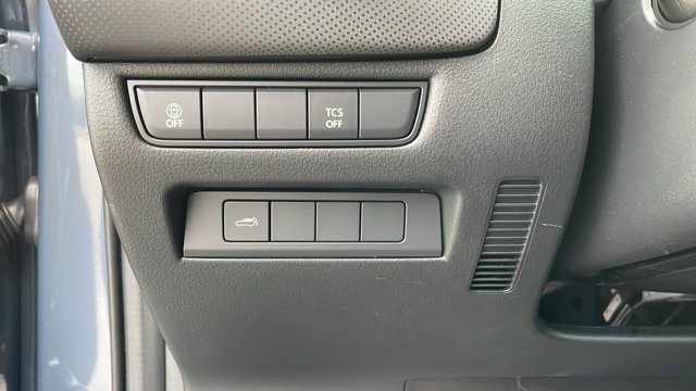 Vehicle image 28 of 41