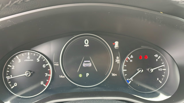 Vehicle image 21 of 41