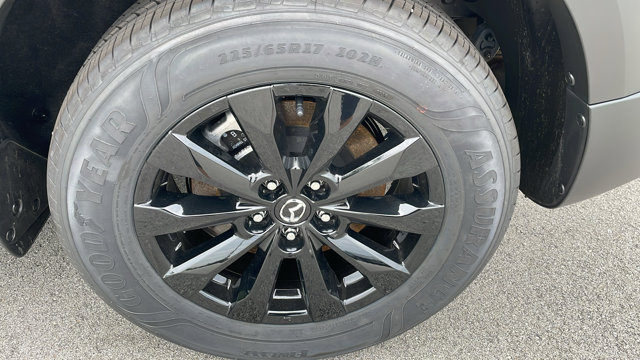 Vehicle image 10 of 41