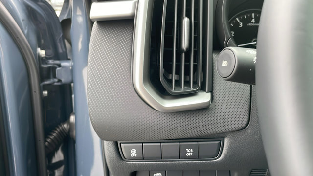 Vehicle image 31 of 41