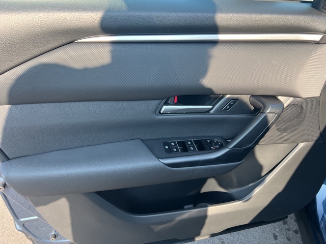 2025 Mazda CX-50 2.5 S Preferred Package Image 25 of 35