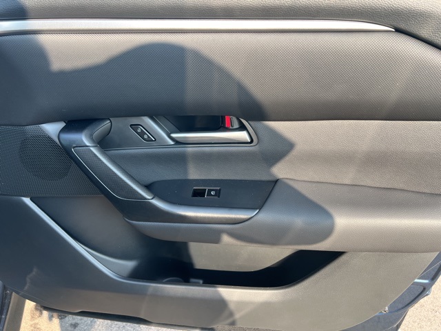 2025 Mazda CX-50 2.5 S Preferred Package Image 28 of 35