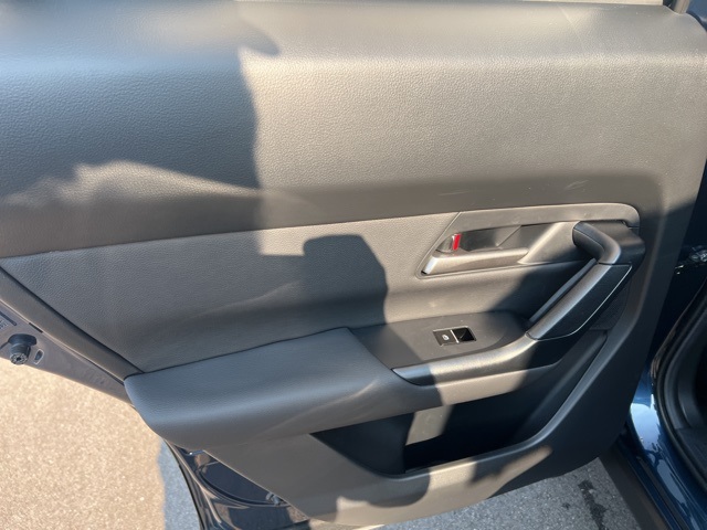 2025 Mazda CX-50 2.5 S Preferred Package Image 27 of 35