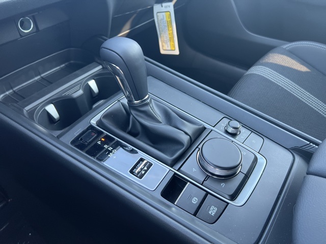 2025 Mazda CX-50 2.5 S Preferred Package Image 24 of 35