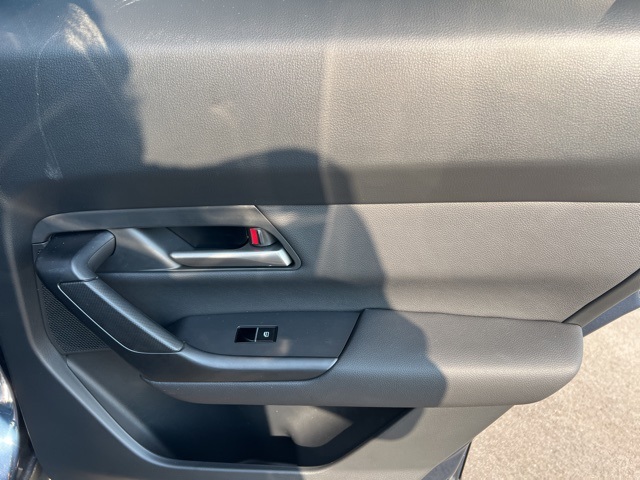 2025 Mazda CX-50 2.5 S Preferred Package Image 29 of 35