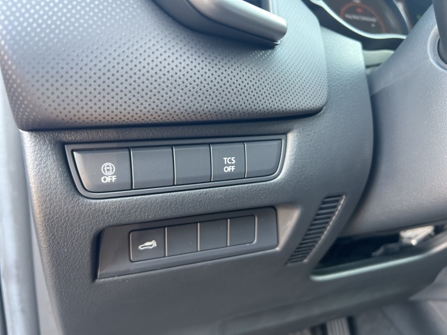 2025 Mazda CX-50 2.5 S Preferred Package Image 30 of 35