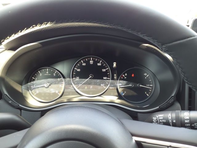 Vehicle image 13 of 22