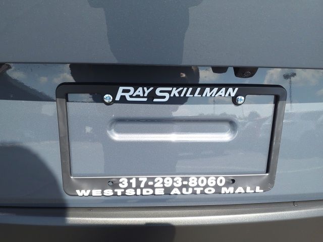 Vehicle image 16 of 22