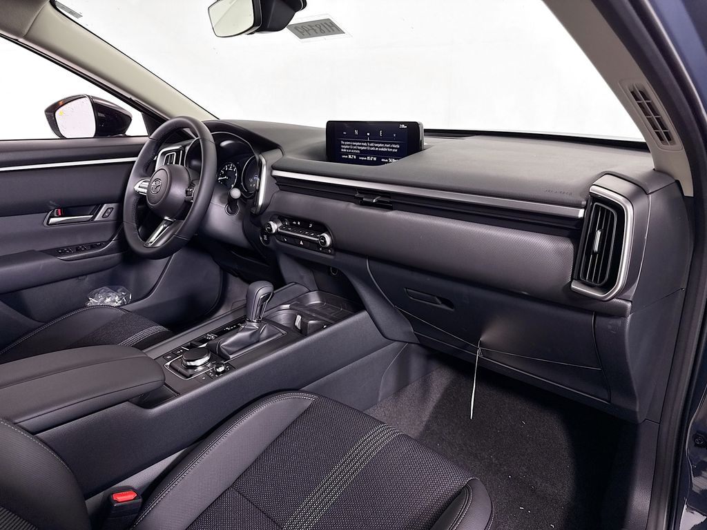 Vehicle image 29 of 32