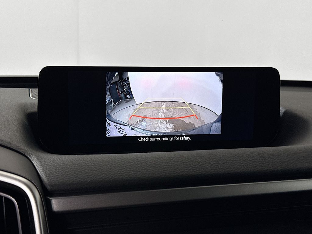 Vehicle image 14 of 32