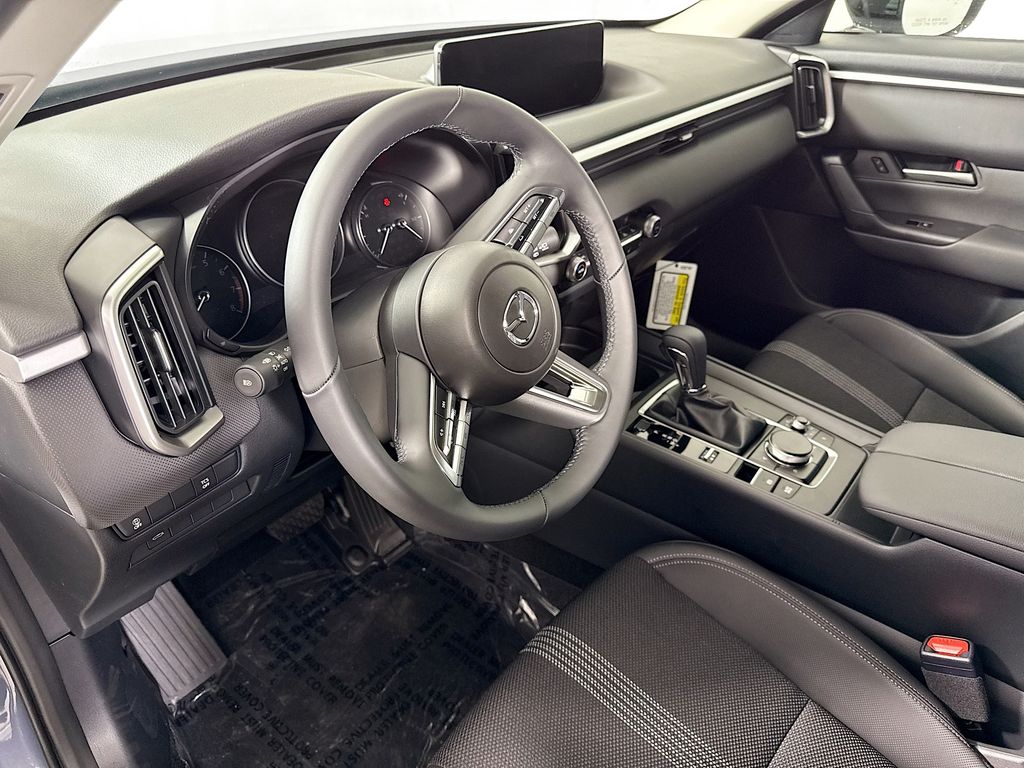Vehicle image 9 of 32
