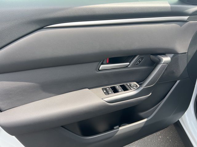 2025 Mazda CX-50 2.5 S Preferred Package Image 35 of 45