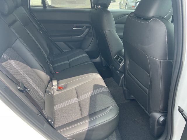 2025 Mazda CX-50 2.5 S Preferred Package Image 28 of 45