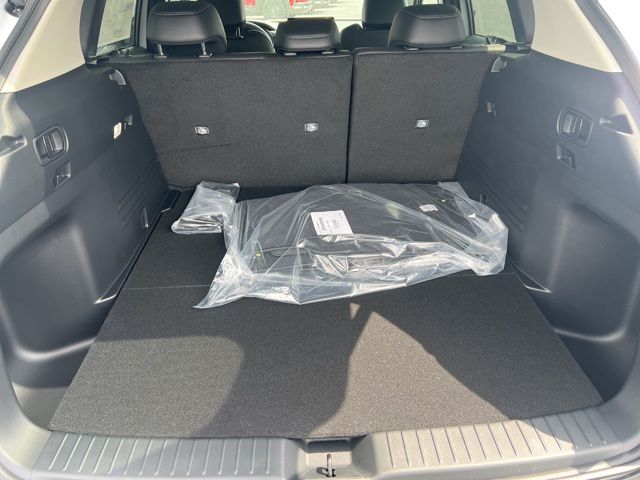 2025 Mazda CX-50 2.5 S Preferred Package Image 26 of 45