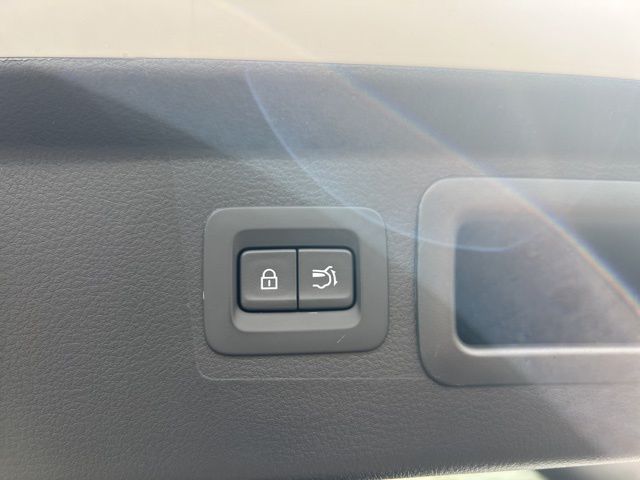 2025 Mazda CX-50 2.5 S Preferred Package Image 43 of 45