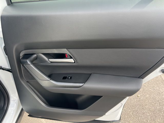 2025 Mazda CX-50 2.5 S Preferred Package Image 37 of 45