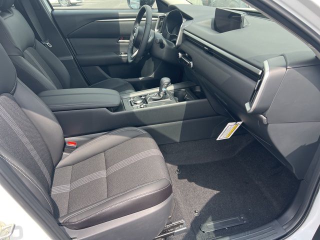 2025 Mazda CX-50 2.5 S Preferred Package Image 30 of 45