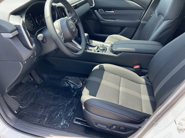2025 Mazda CX-50 2.5 S Preferred Package Image 34 of 37