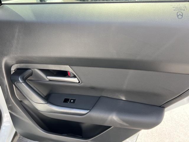 2025 Mazda CX-50 2.5 S Preferred Package Image 30 of 37