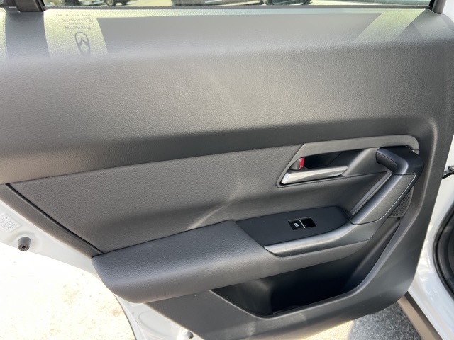 2025 Mazda CX-50 2.5 S Preferred Package Image 29 of 37