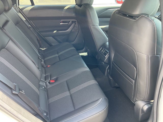 2025 Mazda CX-50 2.5 S Preferred Package Image 20 of 37