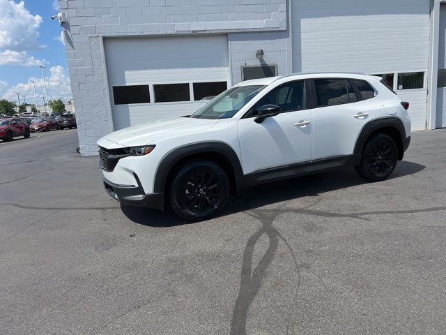 2025 Mazda CX-50 2.5 S Preferred Package Image 4 of 37