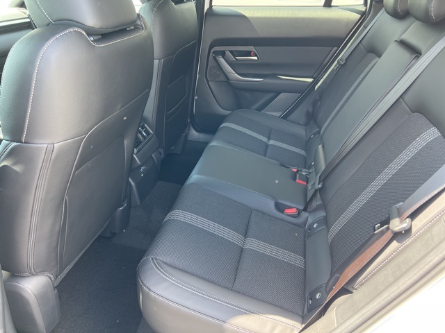 2025 Mazda CX-50 2.5 S Preferred Package Image 21 of 37