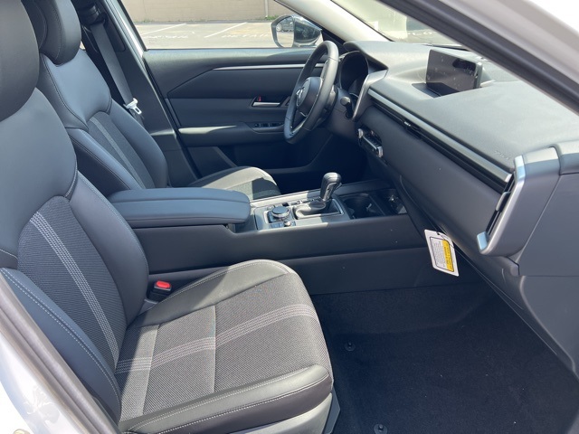 2025 Mazda CX-50 2.5 S Preferred Package Image 22 of 37
