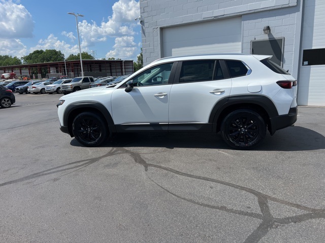 2025 Mazda CX-50 2.5 S Preferred Package Image 18 of 37