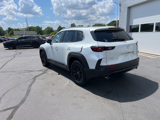 2025 Mazda CX-50 2.5 S Preferred Package Image 15 of 37