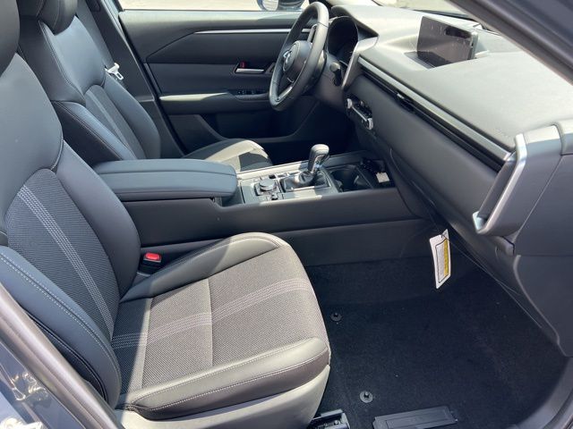 2025 Mazda CX-50 2.5 S Preferred Package Image 29 of 60