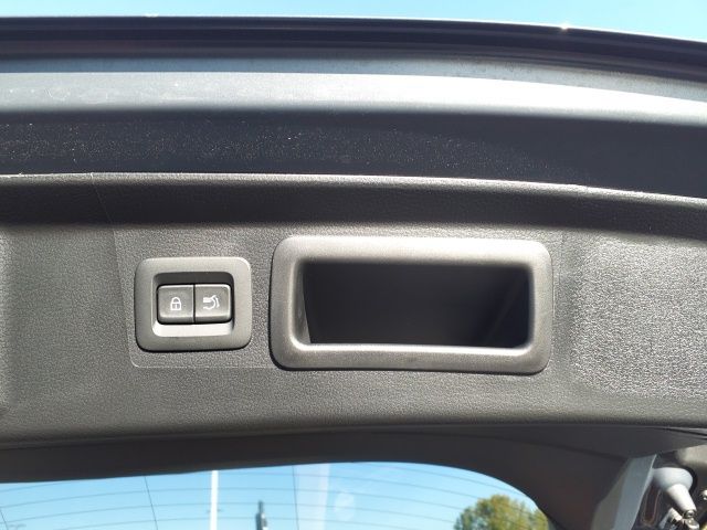 2025 Mazda CX-50 2.5 S Preferred Package Image 51 of 60