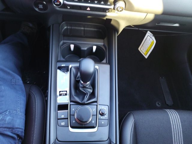 2025 Mazda CX-50 2.5 S Preferred Package Image 42 of 60