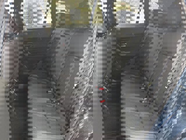 Vehicle image 11 of 27