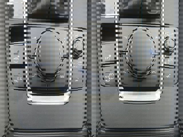 Vehicle image 20 of 27