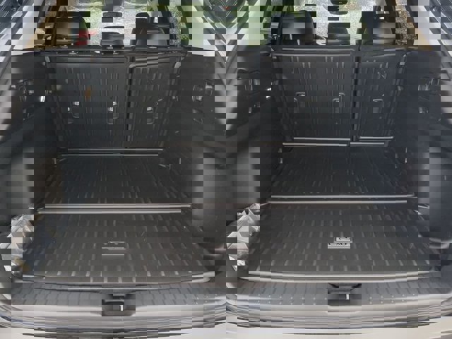 Vehicle image 10 of 27