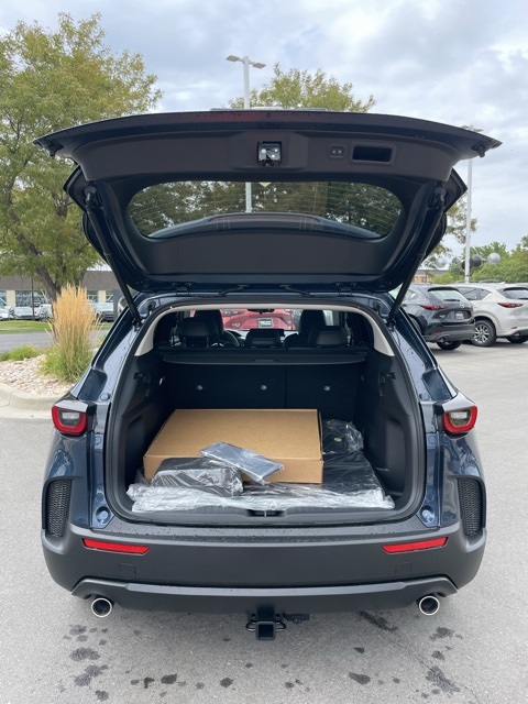 2025 Mazda CX-50 2.5 S Preferred Package Image 9 of 13