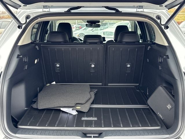 2025 Mazda CX-50 2.5 S Preferred Package Image 11 of 25