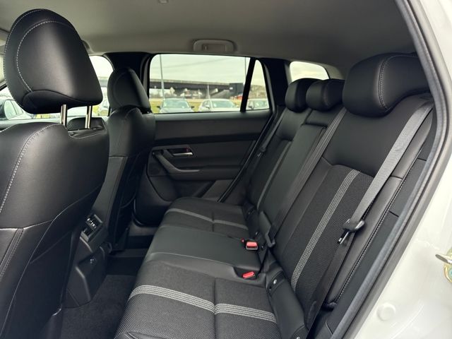 2025 Mazda CX-50 2.5 S Preferred Package Image 13 of 25