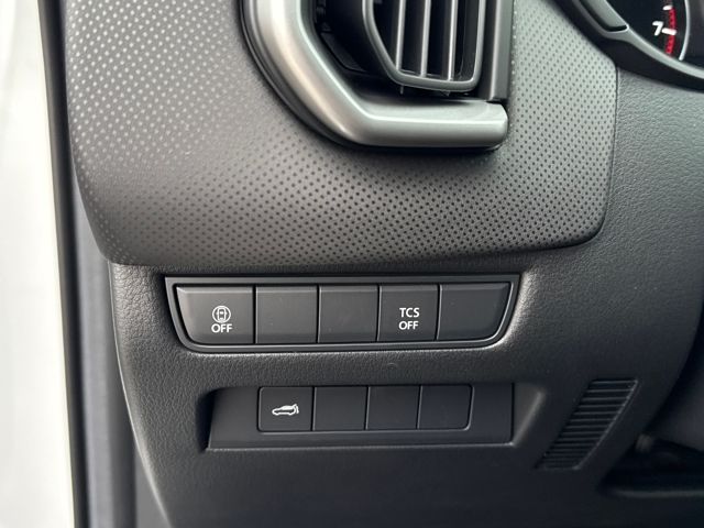 2025 Mazda CX-50 2.5 S Preferred Package Image 23 of 25