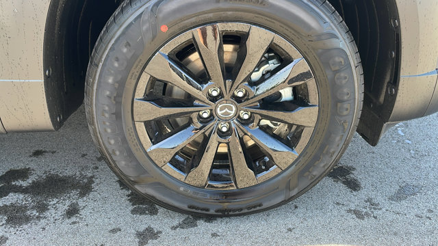 Vehicle image 9 of 40